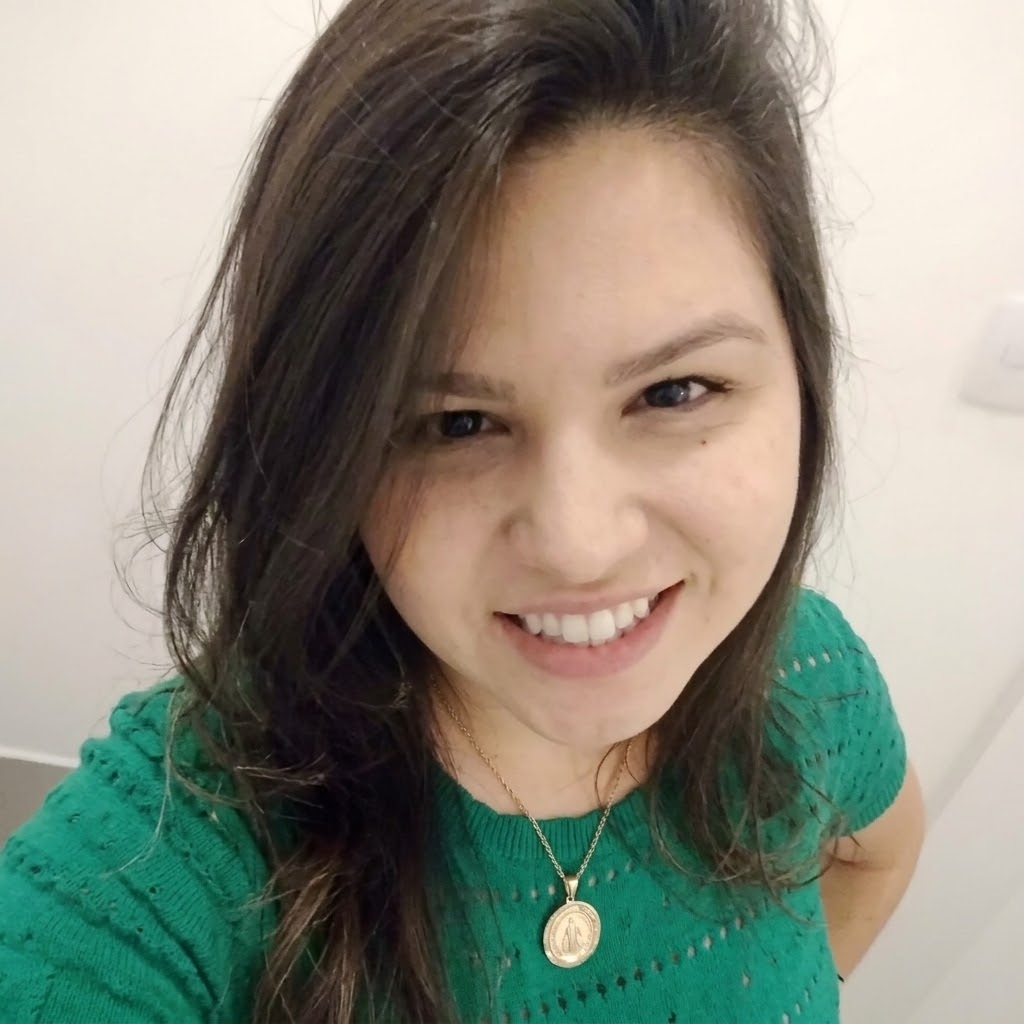 Larissa Salmazo da Silva - Psicóloga CRP 06/155939